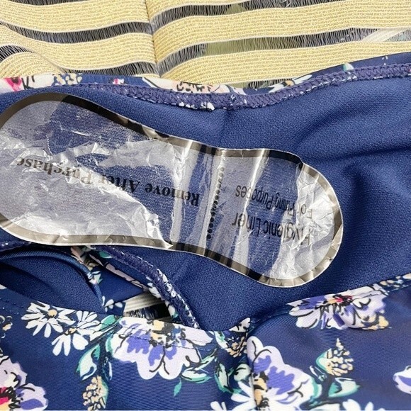 Nicole Miller Navy Floral Shimmer-Band One-Piece Swimsuit Women’s Size Large - Picture 9 of 12